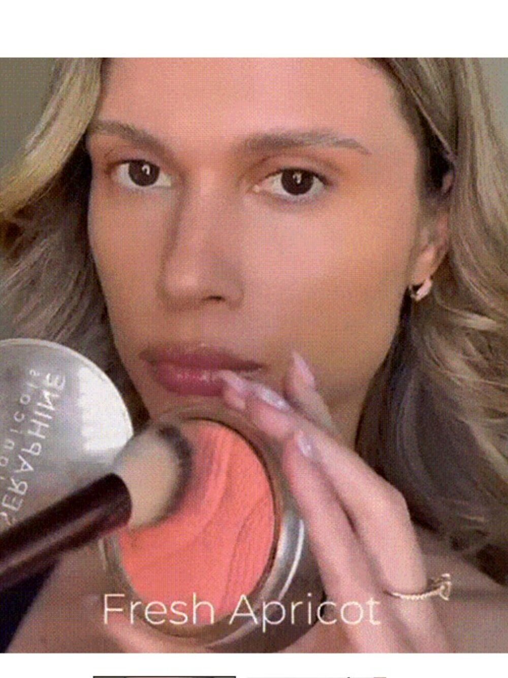 Seraphine Tea + Rose - Streak-Free Satin Blush in Fresh Apricot - Picture 3 of 3
